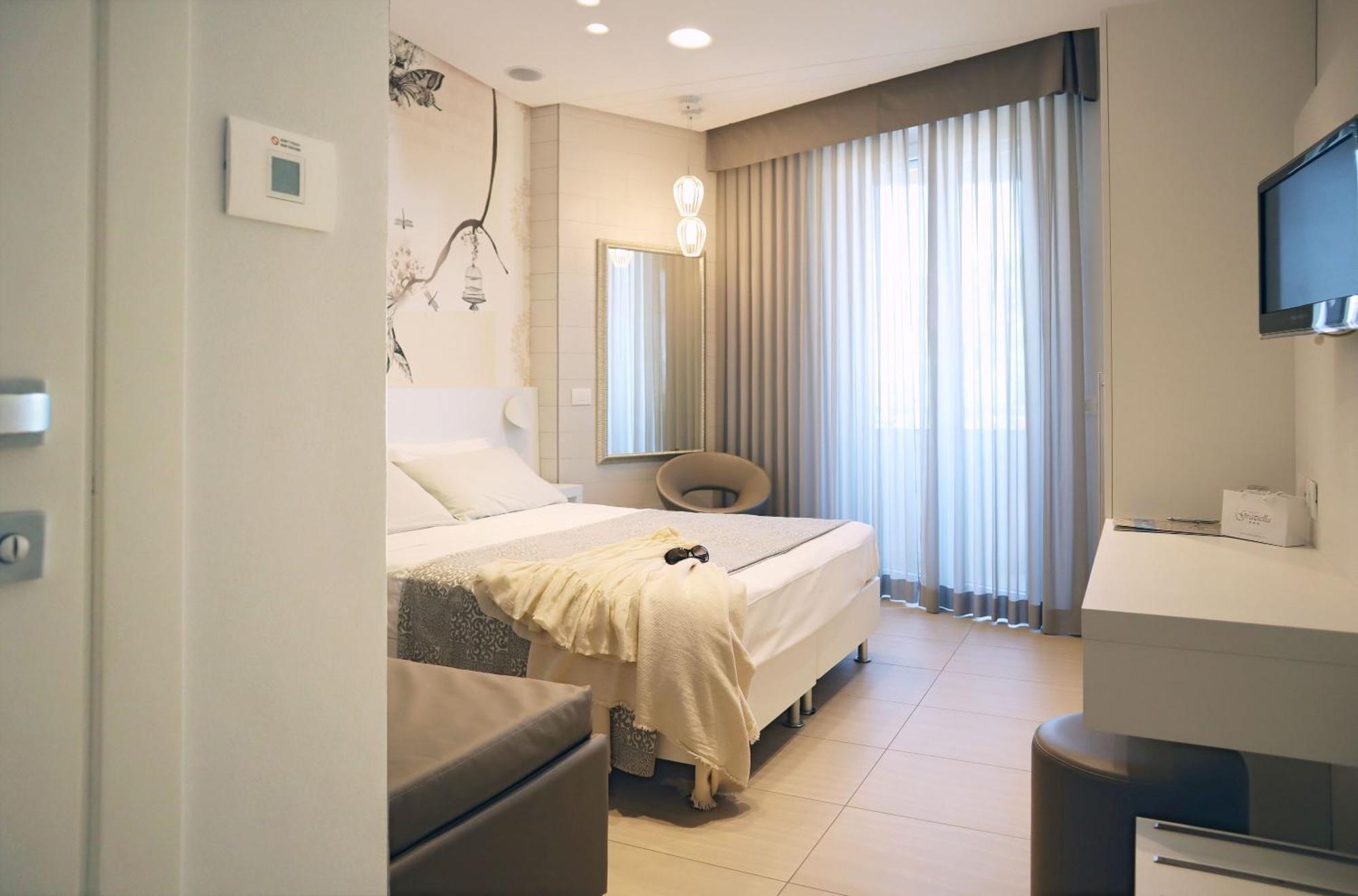 Hotel Graziella Rimini Ngoại thất bức ảnh